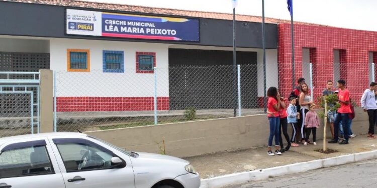 Piraí inaugura creche no Arrozal