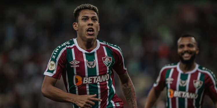 Fluminense dispara no Brasileiro após bater o Avaí
