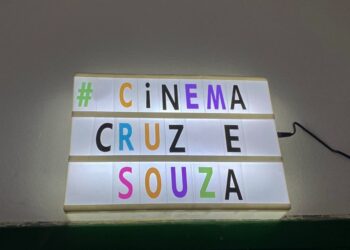 Escola Cruz e Souza usa cinema para abordar grade curricular
