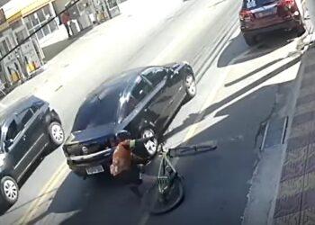 Câmeras flagram acidente com ciclista em Volta Redonda