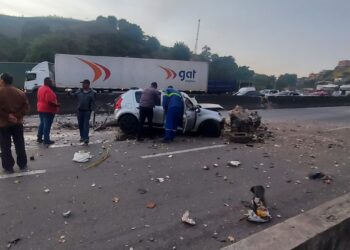Grave acidente deixa o trânsito lento na Via Dutra no Sul do Estado