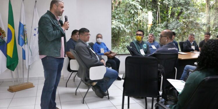 Licenciamento ambiental e regularização fundiária são debatidos em Barra Mansa         