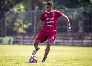 Voltaço recebe o Olaria pela semifinal da Taça Santos Dumont