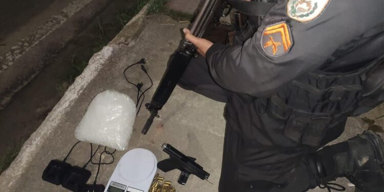 PM prende um dos líderes do tráfico em Angra