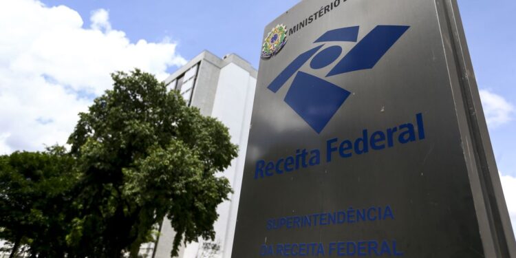 Autorizado concurso público com 699 vagas para a Receita Federal