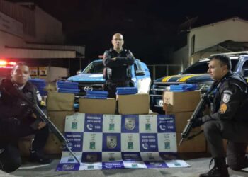 Operação da PM e PRF intercepta 640 kg de maconha em Piraí
