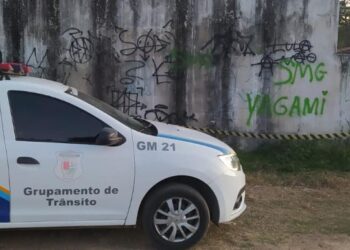 Guardas municipais de Barra Mansa flagram dupla pichando o Parque da Cidade