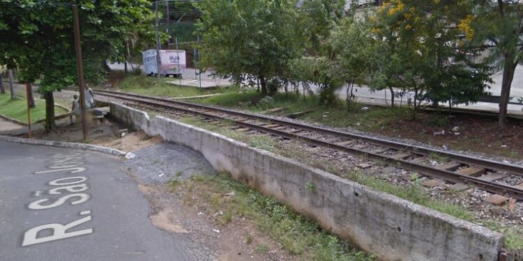 Maquinista encontra corpo em linha férrea de Barra Mansa