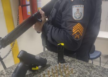 Arma é apreendida em Paraty