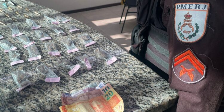 Homem é preso por tráfico de drogas em Barra Mansa