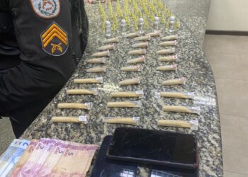 Polícia Militar prende dois homens por tráfico em BM
