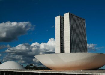 Em clima de eleições, Congresso volta do recesso nesta segunda-feira