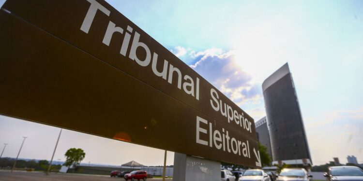 TSE nega pedido para tirar do ar postagens que relacionam Lula ao PCC