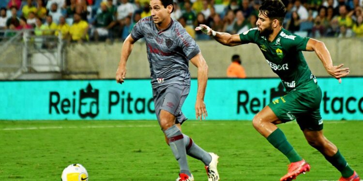 Fluminense recebe o Cuiabá em Maracanã lotado