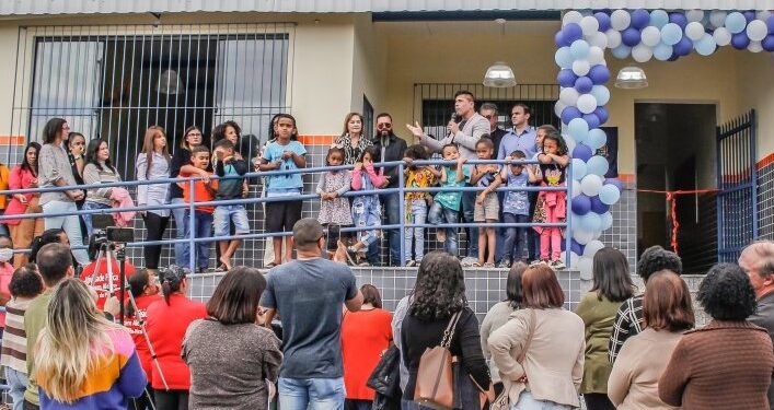 Mario Esteves entrega instalações do Jardim de Infância em Vargem Alegre