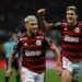 Flamengo vence Corinthians por 2 a 0 e larga na frente nas quartas da Libertadores