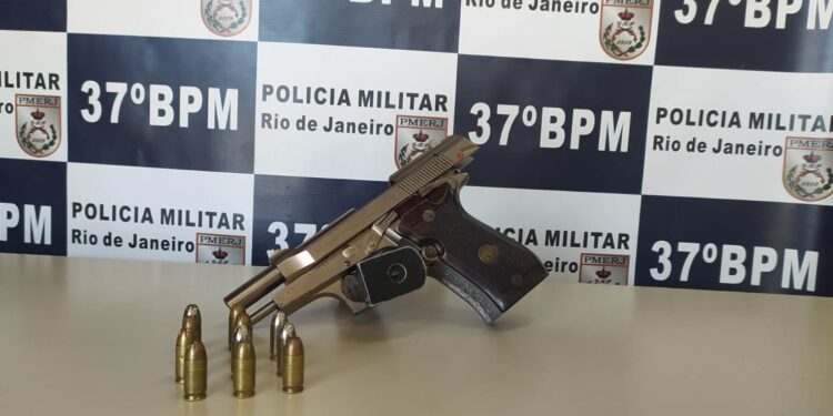 Homem é preso por porte ilegal de arma em Porto Real