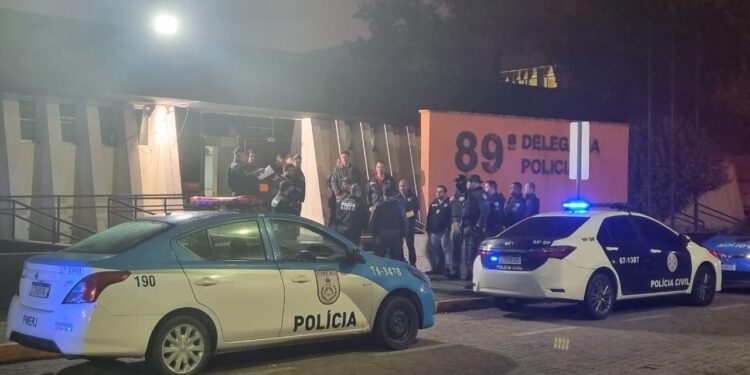 Resende: Polícia prende grupo ligado ao CV que administrava falsos perfis jornalísticos na Internet