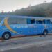 Ônibus transportando funcionários se envolve em acidente na Rio Santos