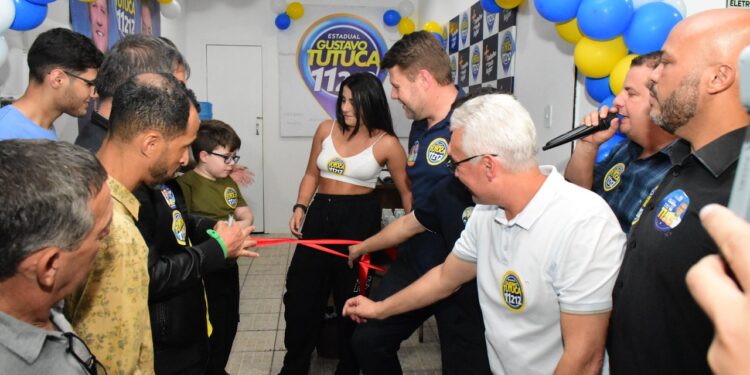 Ednardo Barbosa prestigia inauguração de comitê do deputado estadual Gustavo Tutuca