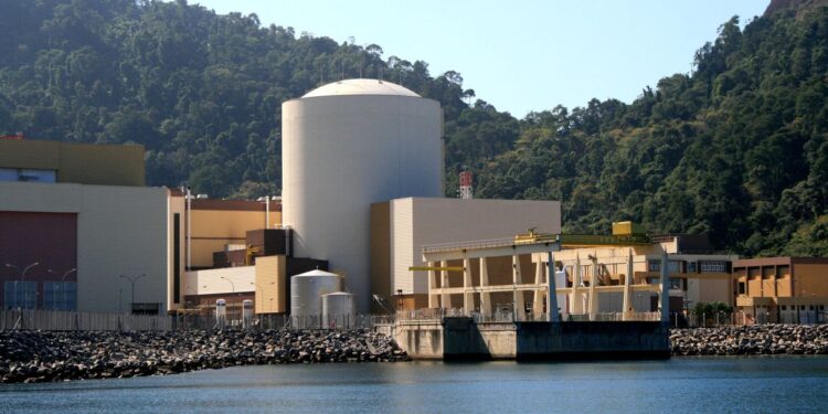 Angra 1 realiza parada para reabastecimento de combustível