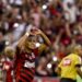 Flamengo goleia Athletico-PR por 5 a 0