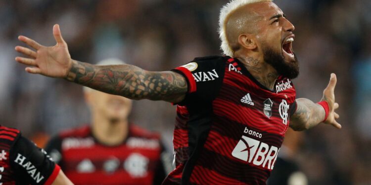 Flamengo vence Botafogo e retorna à vice-liderança do Brasileirão