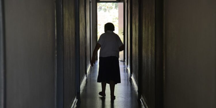 Pesquisa identifica moléculas associadas à depressão em idosos