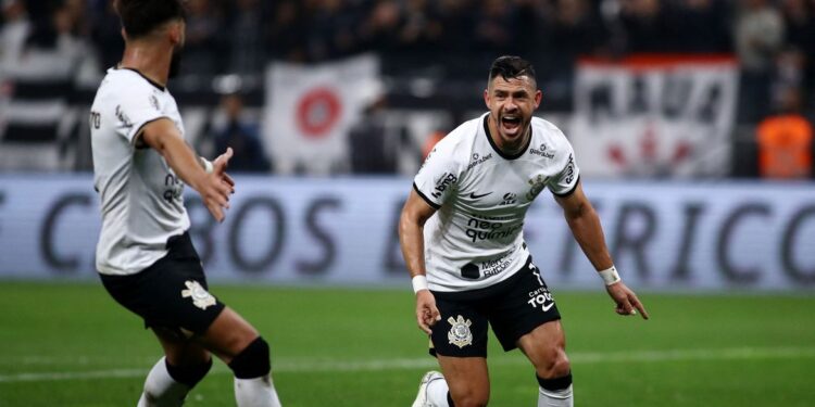 Copa do Brasil: Corinthians vence Fluminense e pega o Flamengo na final