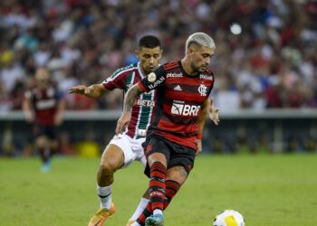 Em momentos opostos, Flamengo e Fluminense se enfrentam no Maracanã