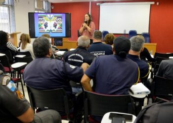 Servidores de Volta Redonda recebem capacitação para acolhimento às mulheres vítimas de violência