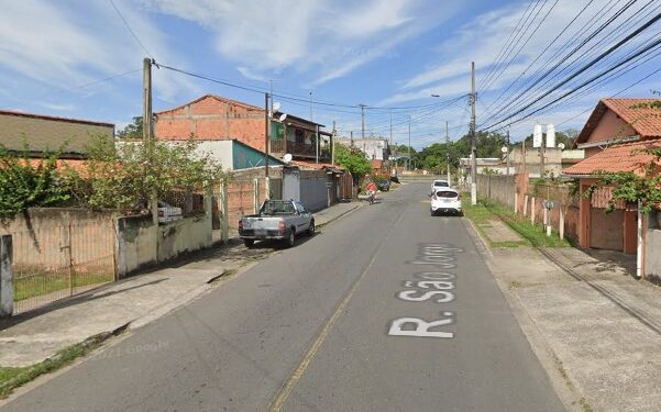 Cão pitbull desfigura rosto de senhor de 68 anos em Itatiaia