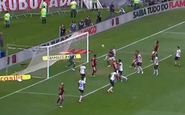 Com Gabigol e Jô expulsos, Flamengo e Ceará empatam no Maracanã