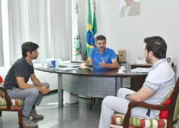 Serfiotis recebe novo diretor da fábrica Stellantis de Porto Real