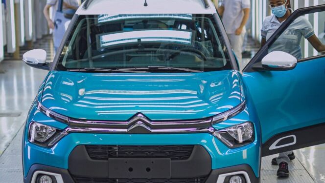 Stellantis contratará 340 funcionários para retomar segundo turno em Porto Real