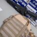Fuzil de Airsoft e capa de colete tático são apreendidos em Resende