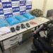 PM apreende drogas, material do tráfico e conjunto camuflado em Resende