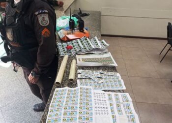 Polícia Militar encontra material do tráfico em BM