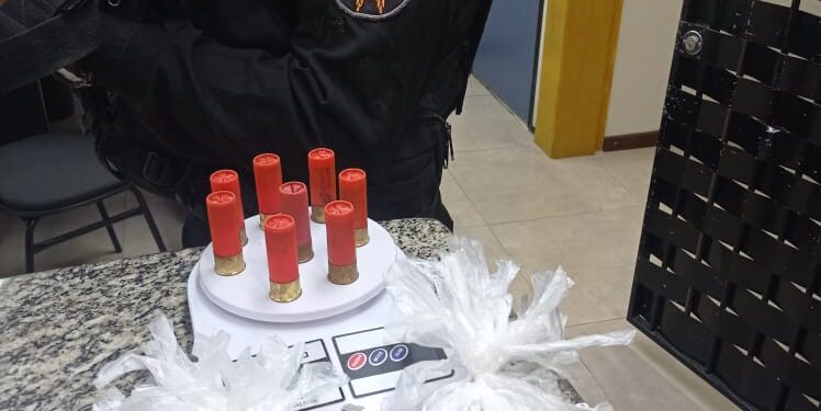 Polícia apreende drogas e munição em Barra Mansa