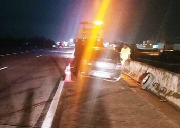 Idosa fica ferida após marido perder o controle do carro na Dutra, em itatiaia