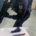 Acusado de ameaçar homem é preso com simulacro de pistola e faca em Porto Real