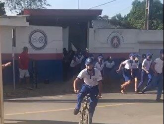 Cadeirante é assassinada em escola no interior da Bahia; assista os vídeos