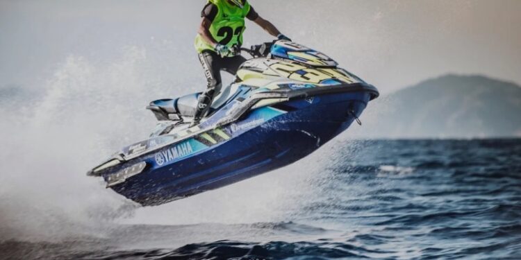 Maior corrida de Jetski do mundo acontece em Angra dos Reis