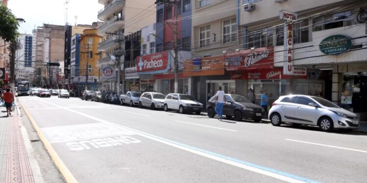 Mulher invade local de trabalho da vítima e a agride em Barra Mansa