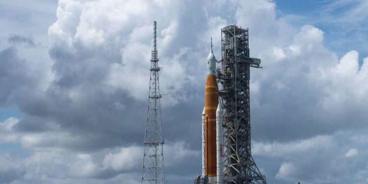 Nasa adia novamente lançamento de foguete à Lua