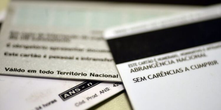 ANS suspende comercialização de 70 planos de saúde; veja a lista