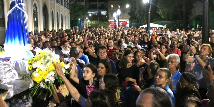 Barra Mansa: cinco mil fiéis comemoram Dia de Nossa Senhora Aparecida
