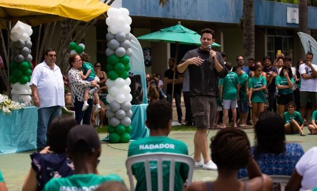 Thiago Pereira lança projeto em Volta Redonda
