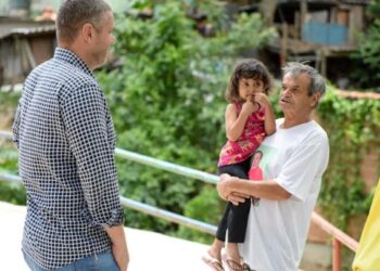 Prefeito visita obras da UBSF da Vila Maria