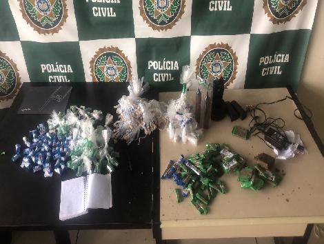 Polícia Civil apreende grande quantidade de drogas em comunidades de Angra
